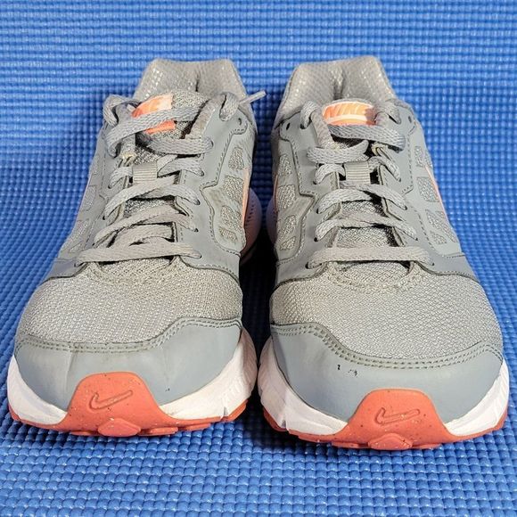 Nike Downshifter 6 Grey/Orange/White Athletic Shoes - Size 8 - 684765-004 - Picture 3 of 8